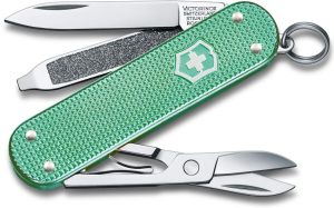 VN06221221G Victorinox Classic SD Alox Minty Mint Knife