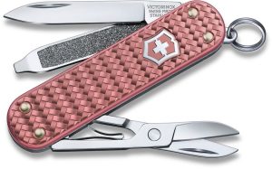 VN06221405G Victorinox Classic Precious Alox Rose Multi-Tool