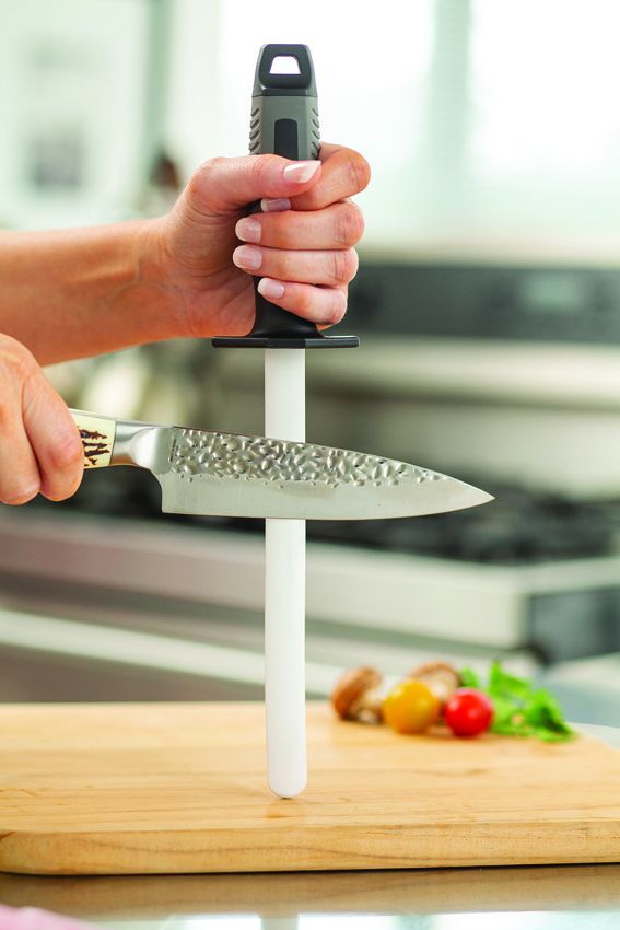 Smith's Oval Ceramic Sharpening Rod - 13 inch