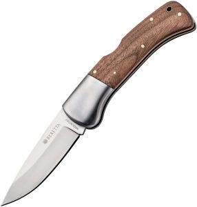 BE93530.jpg Beretta Steenbok Lockback Walnut Drop Point