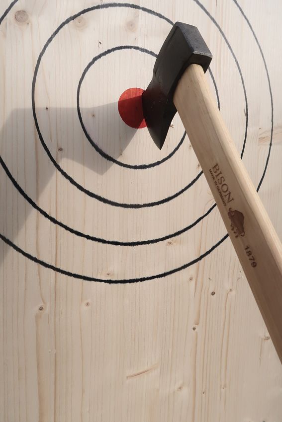 Bison 1879 Throwing Hatchet - Hickory 16in