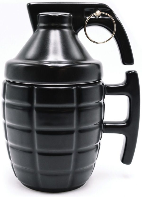 CBGM1069.jpg Caliber Gourmet Grenade Mug with Lid - 22 oz Black
