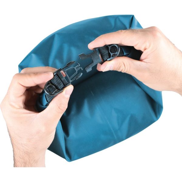 CGN2401_add_02.jpg Coghlan's Lightweight Dry Bag 10L - Recycled