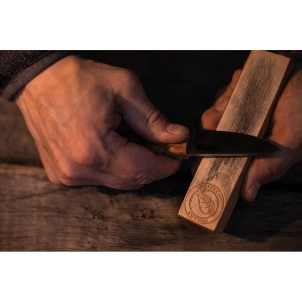 CI10450_add_02.jpg Casstrom Field Strop - Oak & Italian Leather