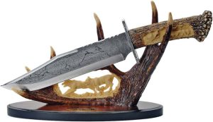 CN211165WF.jpg Bowie Knife 9.25" Stainless Blade Stag Handle Wolf Display Stand