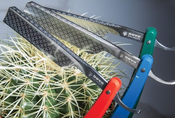 Dovo Runde Sache 5/8 Straight Razor Carbon Steel Red Handle