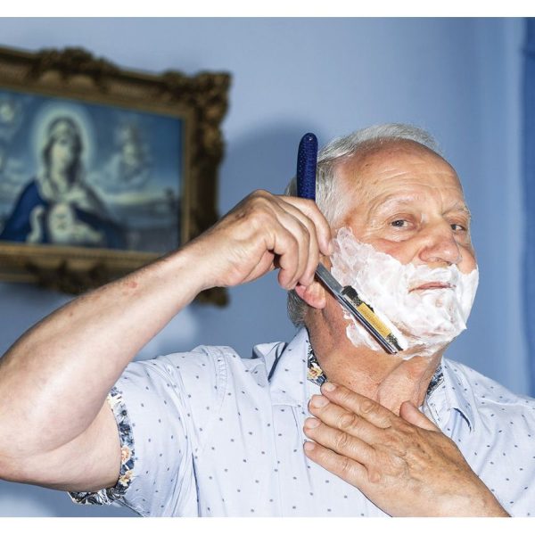 Dovo Facharbeit 6/8in Straight Razor Blue Acrylic German