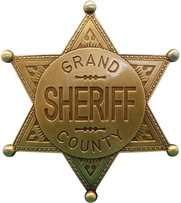 DX113L.jpg Denix Grand County Sheriff Badge Antique Brass