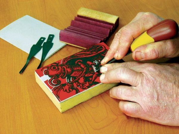 FLEXSK130_add_01.jpg Flexcut 5 Piece Printmaking Carving Set Relief Print Tools