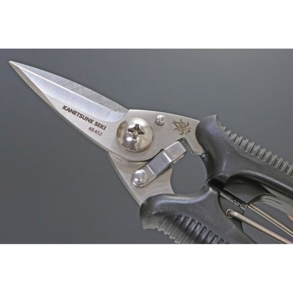 KB652_add_06.jpg Kanetsune Camp Scissors - Spring Action Cutting Tool
