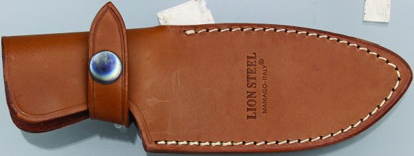 LionSTEEL Hunter Fixed Blade Niolox Steel Olive Wood Handle