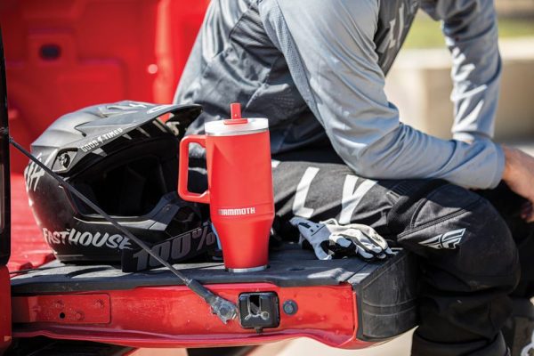 MAMM23208_add_06.jpg Mammoth Ascent Tumbler 40oz Red with Handle