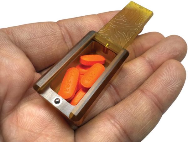 MAR114_add_03.jpg Maratac Tiny Ultem Box Silicone Holder Glow Amber