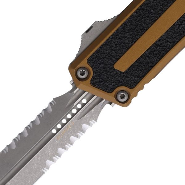 MCT118011APTA_add_01.jpg Microtech Auto Scarab II D/E Apocalyptic Serrated Tan