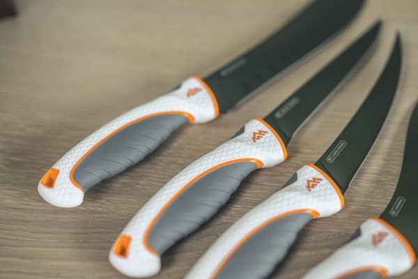 OEEM1_add_06.jpg Outdoor Edge Ergo Max 6pc Processing Set Fixed Blade Knife