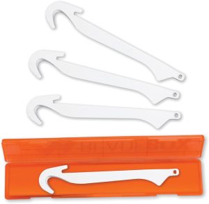 OERRG304.jpg Outdoor Edge Gutting Blade 4 Pack - Storage Box Included