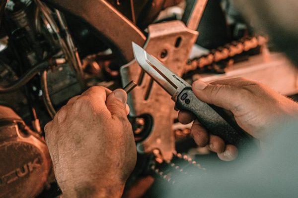 Outdoor Edge Razor VX5 Assisted Carbon Fiber