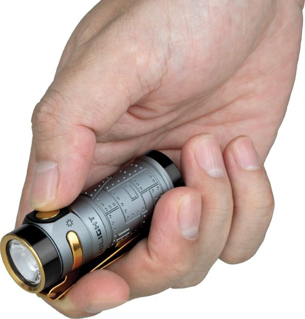 Olight Baton 4 Premium Kit Fighter Pilot - Wireless Charger