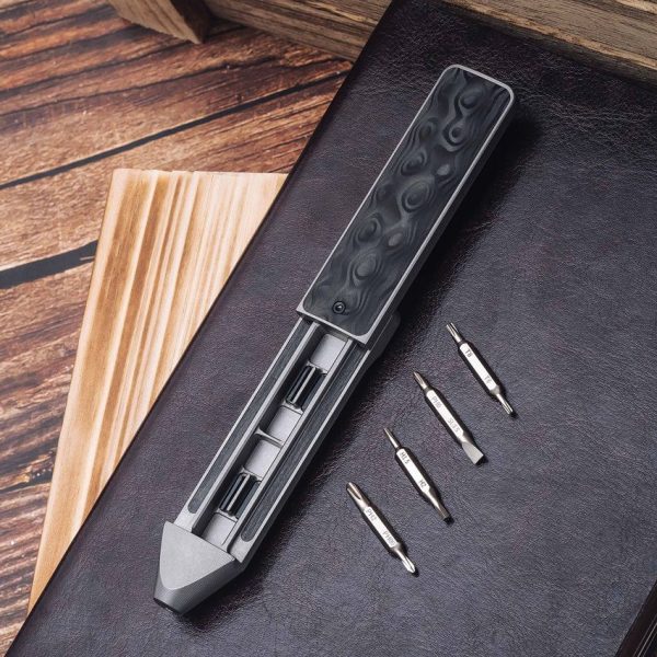 OLTOTACLED2TI_add_03.jpg Olight Otacle D2 Ti EDC Pocket Tool with Hex Bits and Case
