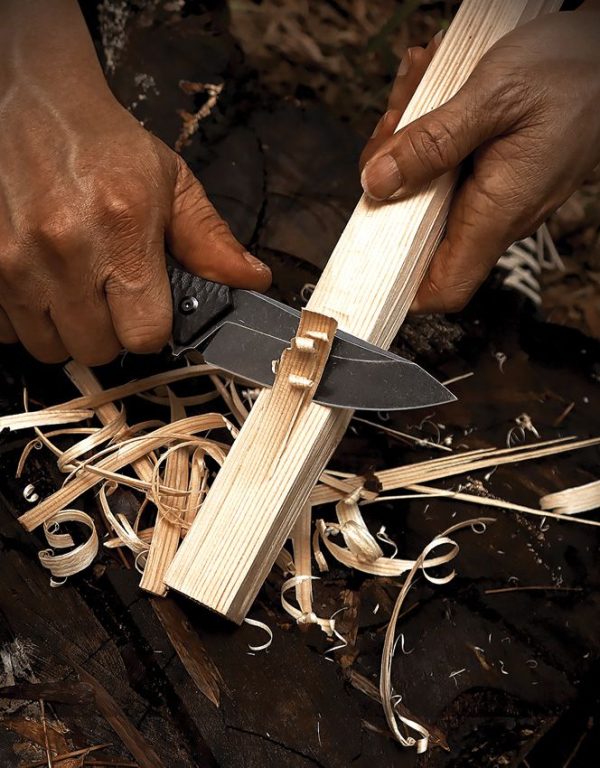 Remette Allosaurus Fixed Blade D2 Black with Fire Starter