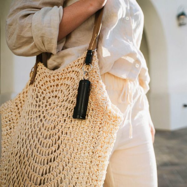 SA15393_add_02.jpg Sabre Pepper Gel with 130dB Whistle Black - Dual Protection