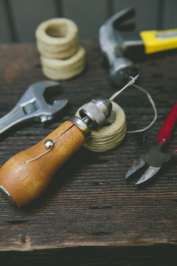 Speedy Stitcher Sewing Awl - Heavy Duty Canvas Thread Kit