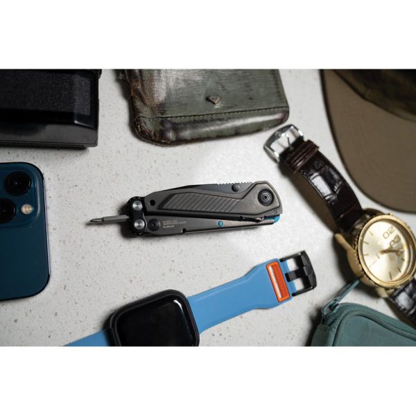 SOG Flash MT Multi Tool Cyan Aluminum Assisted Blade