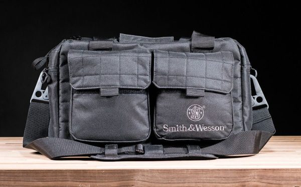 Smith & Wesson Recruit Tactical Range Bag Black 22" Dual Zip