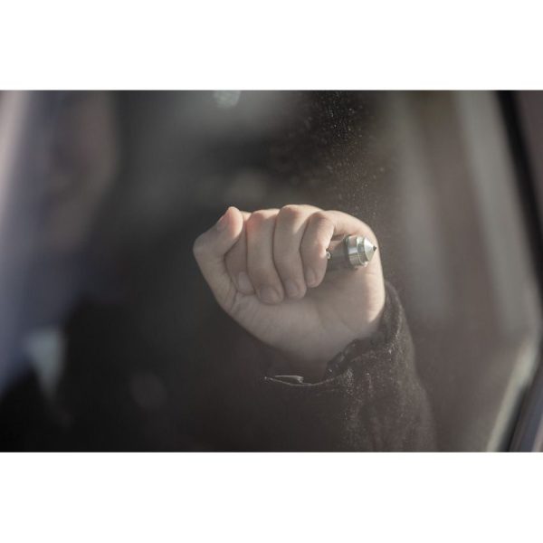 SW1117239_add_02.jpg Smith & Wesson Vehicle Escape Tool - USB Charger