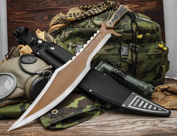 United Cutlery USMC Desert Ops Spartan Fixed Blade Sword