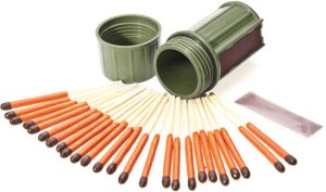 UCO Stormproof Match Kit Green 25 Matches 3 Strikers