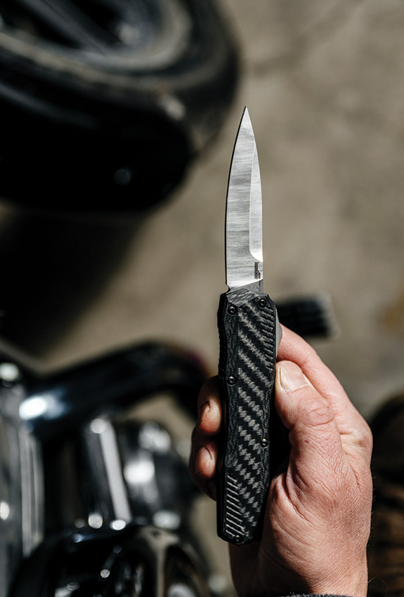 Kershaw Livewire OTF Auto Folding Knife 3.25" CPM MagnaCut Carbon Fiber