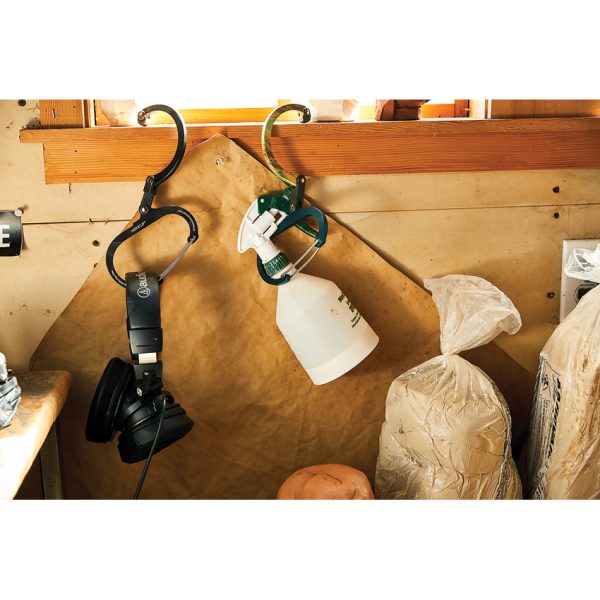 QLIP14010_add_02 Heroclip Large Stealth Black Carabiner Clip